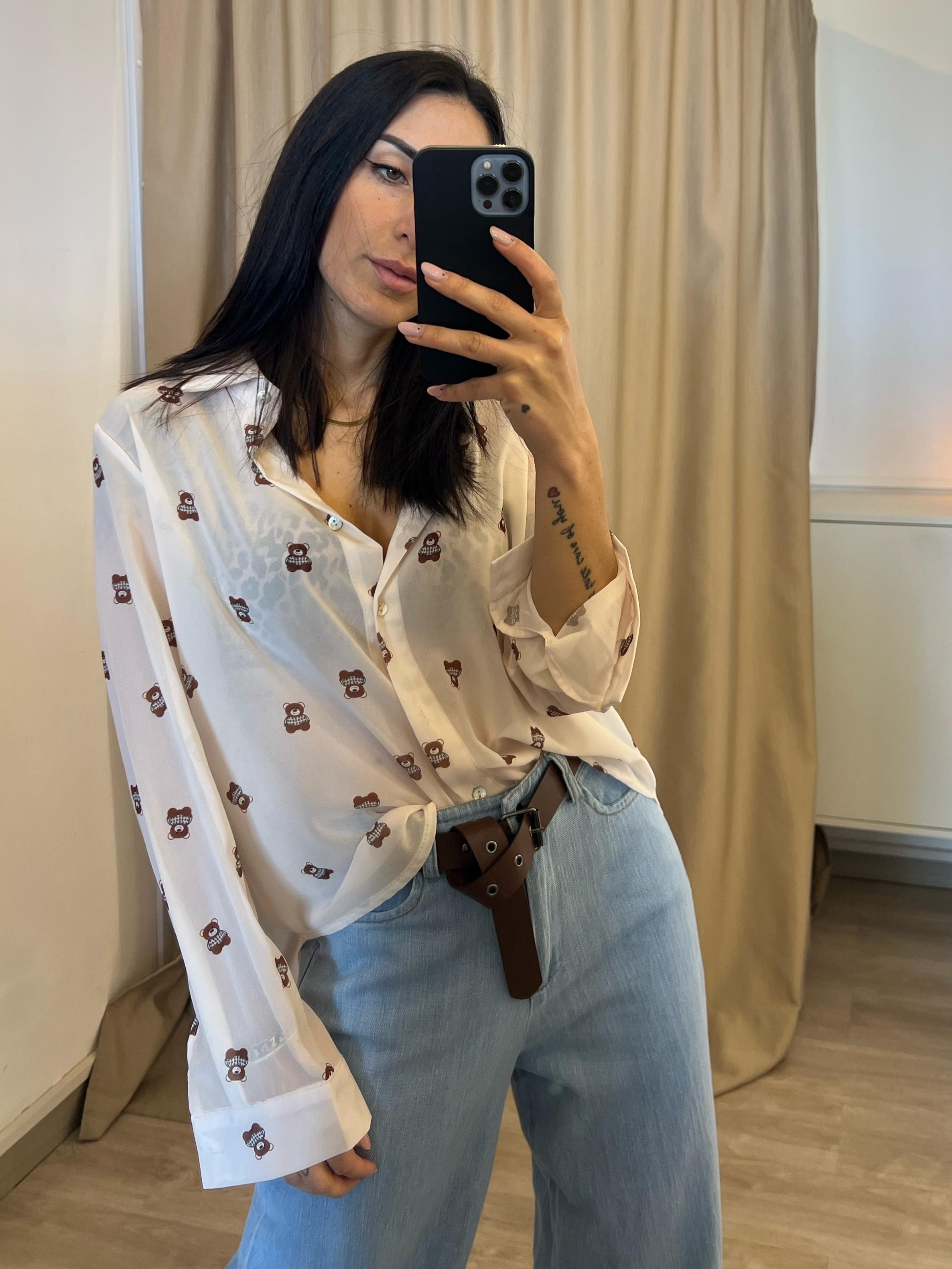 CAMICIA BIANCA CON ORSETTI