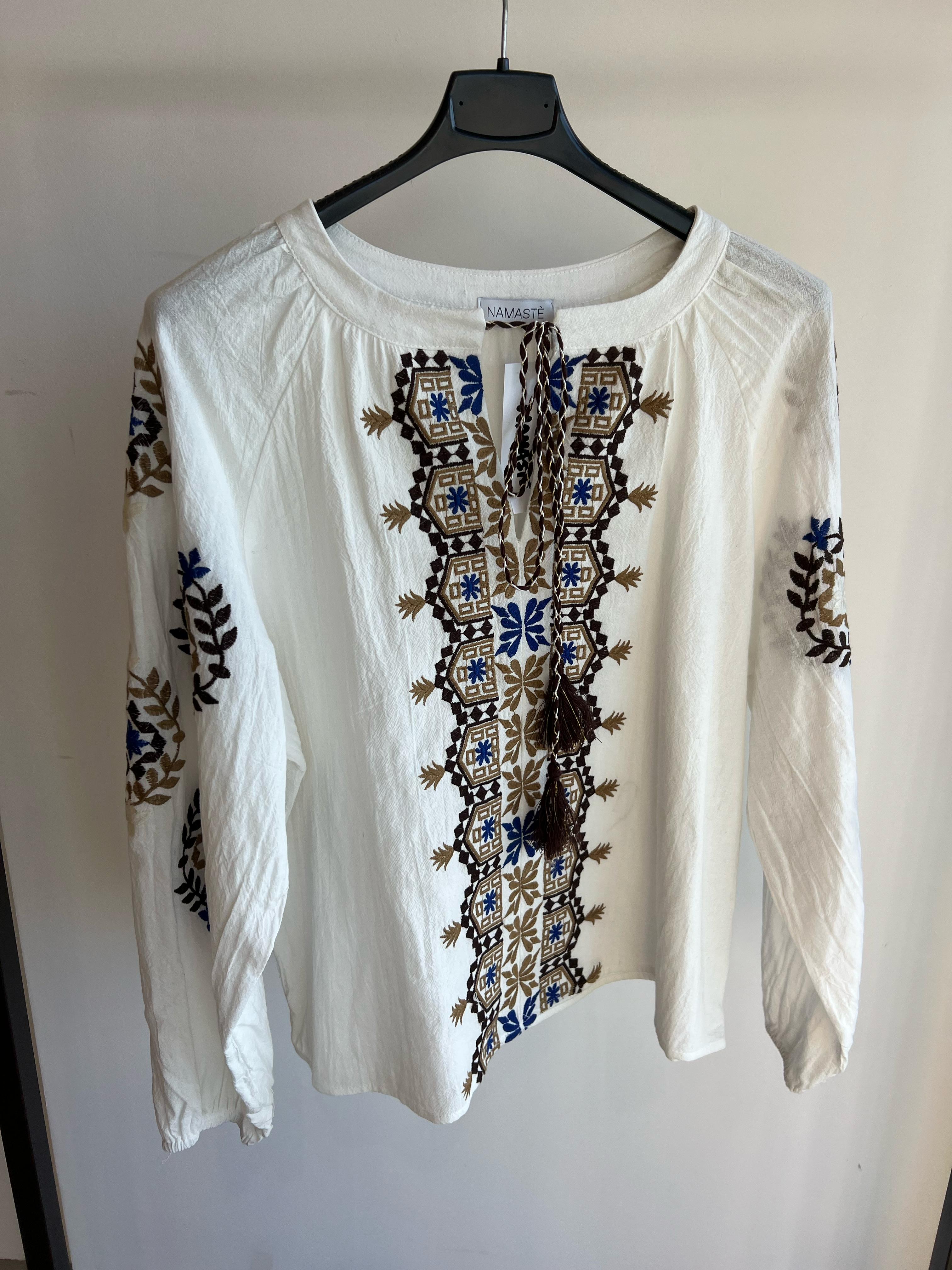 CAMICIA BIANCA CON DISEGNO