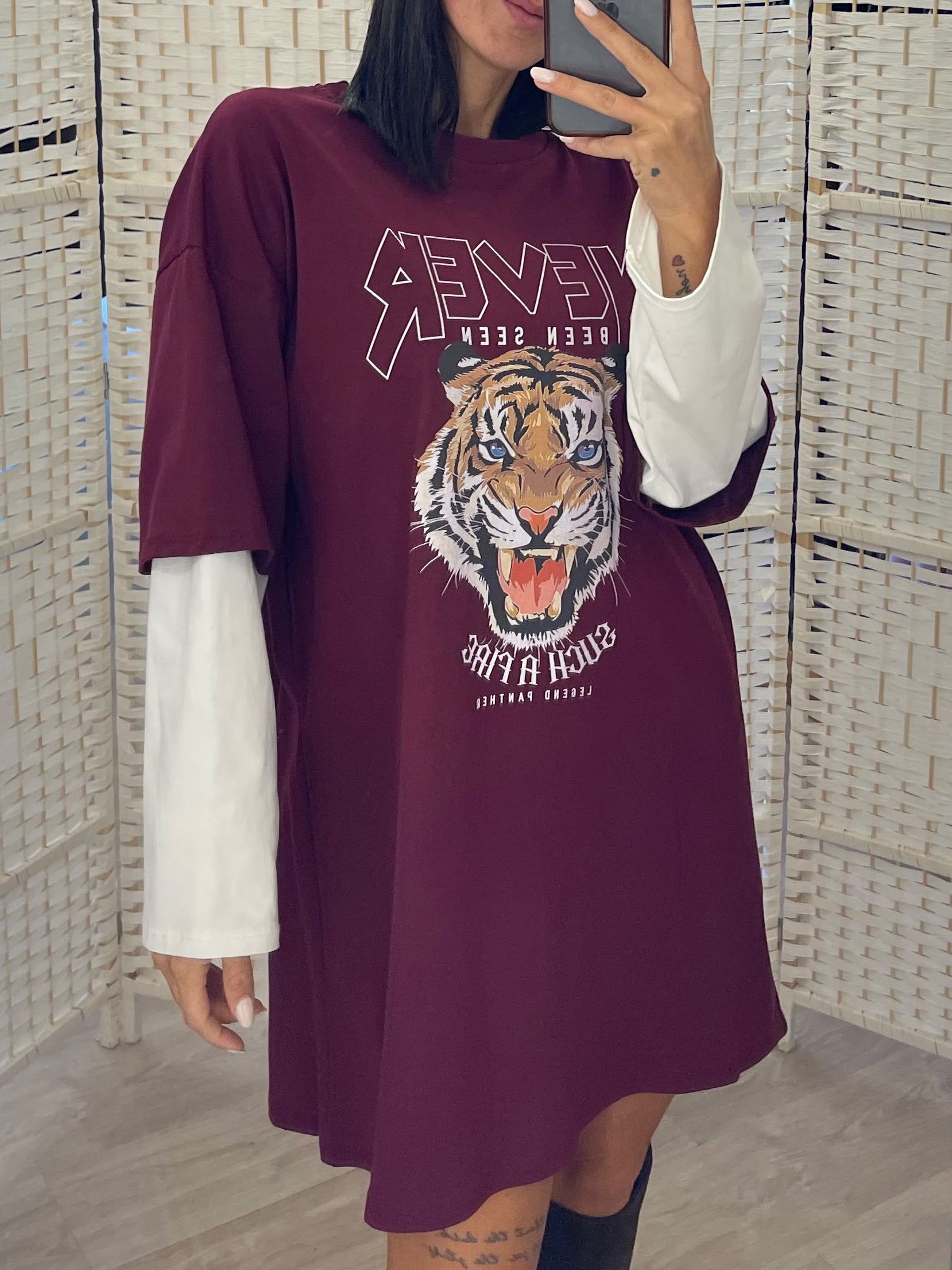 Maxi abito stampa tigre Bordeaux o moro Kikisix