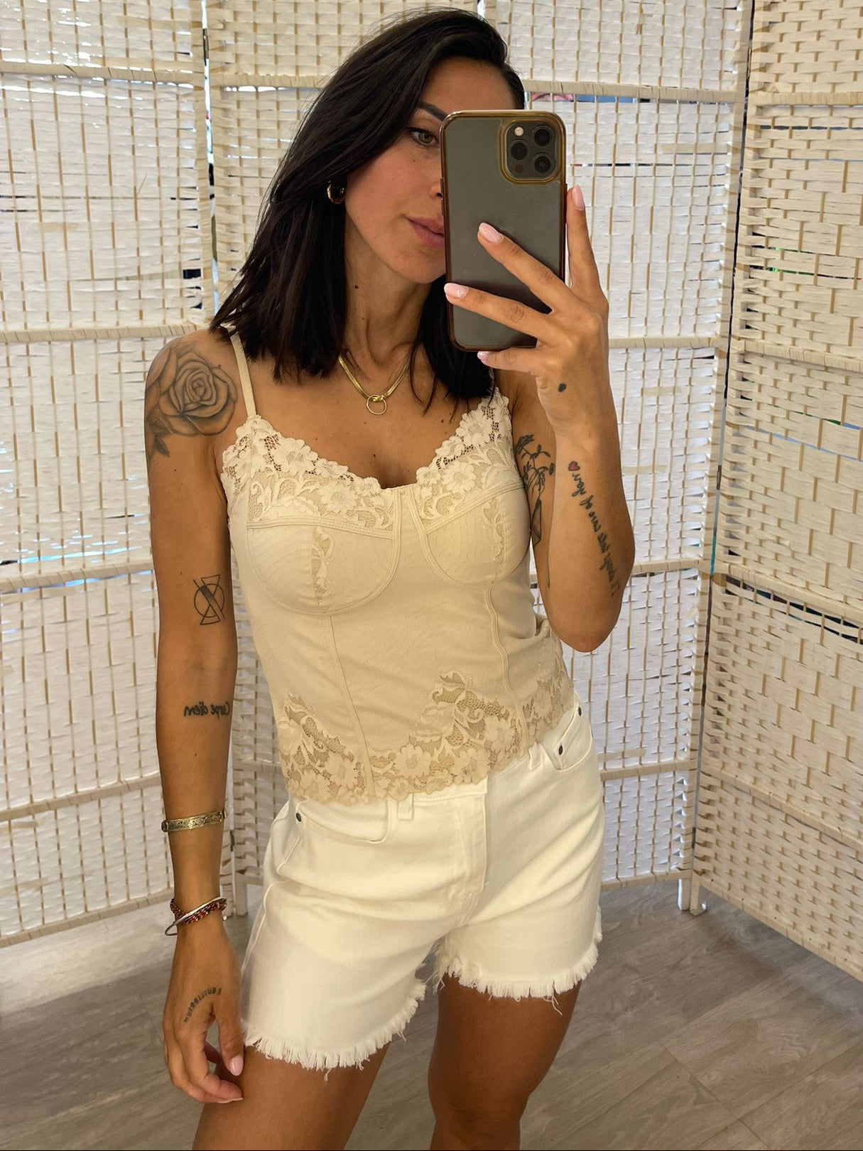 Top pizzo beige