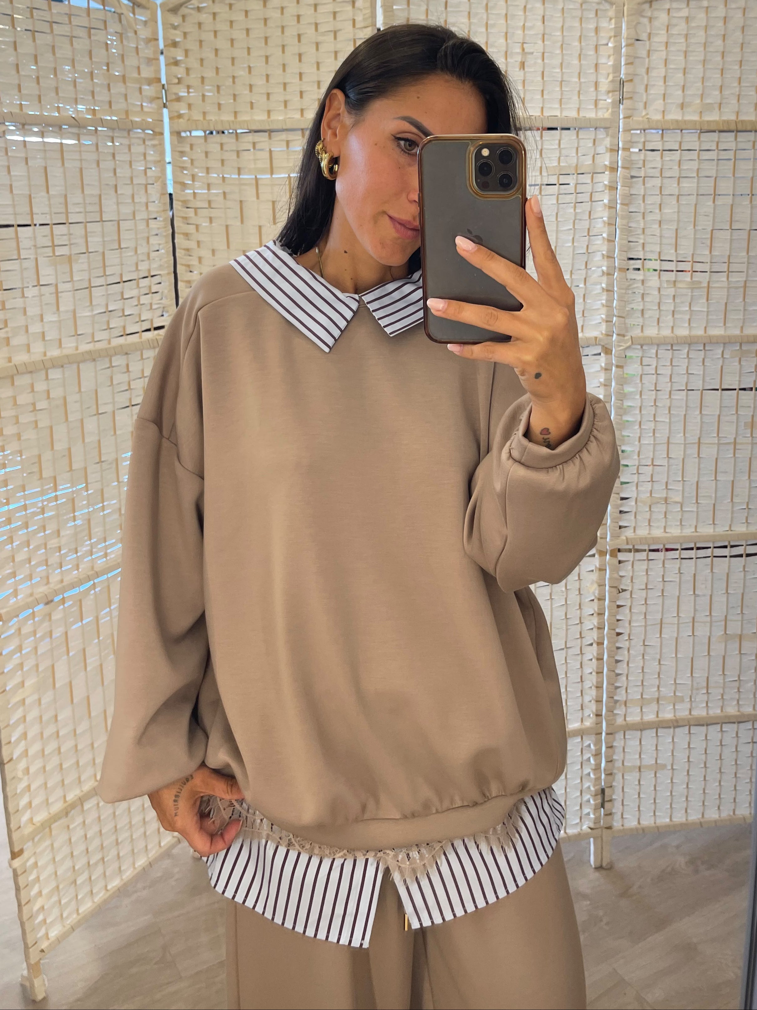 Felpa con colletto beige o marrone Susymix