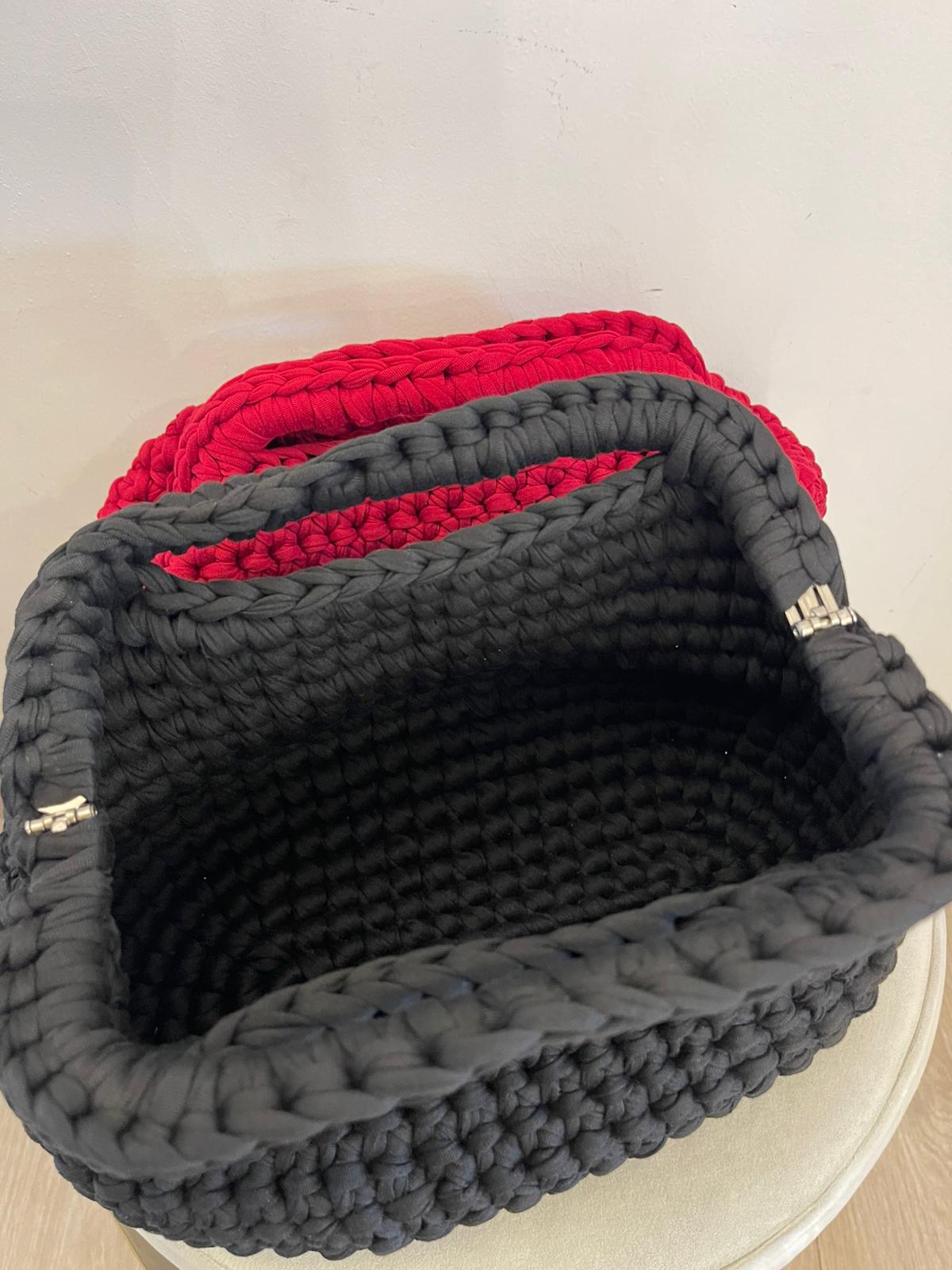 Borsa clutch crochet  rossa o nera
