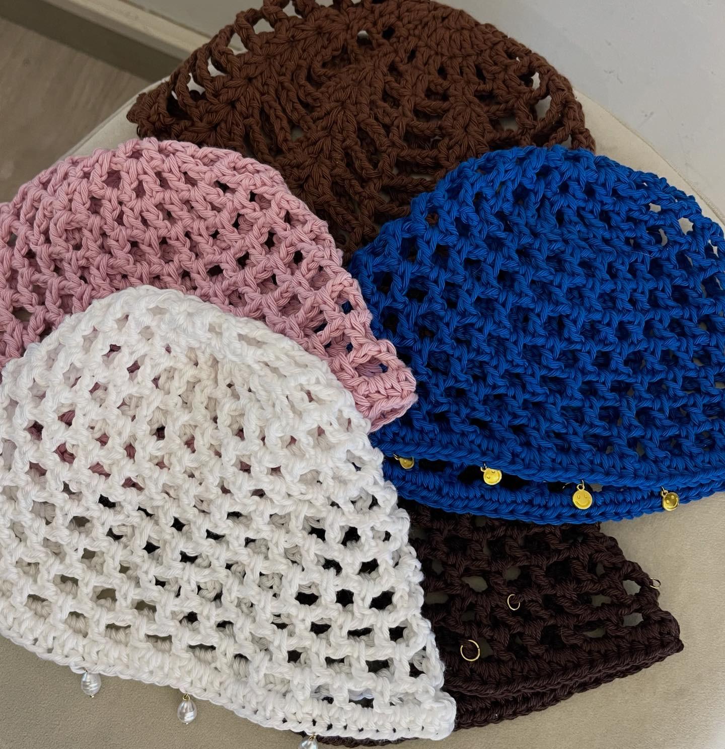 Cappellini crochet colorati