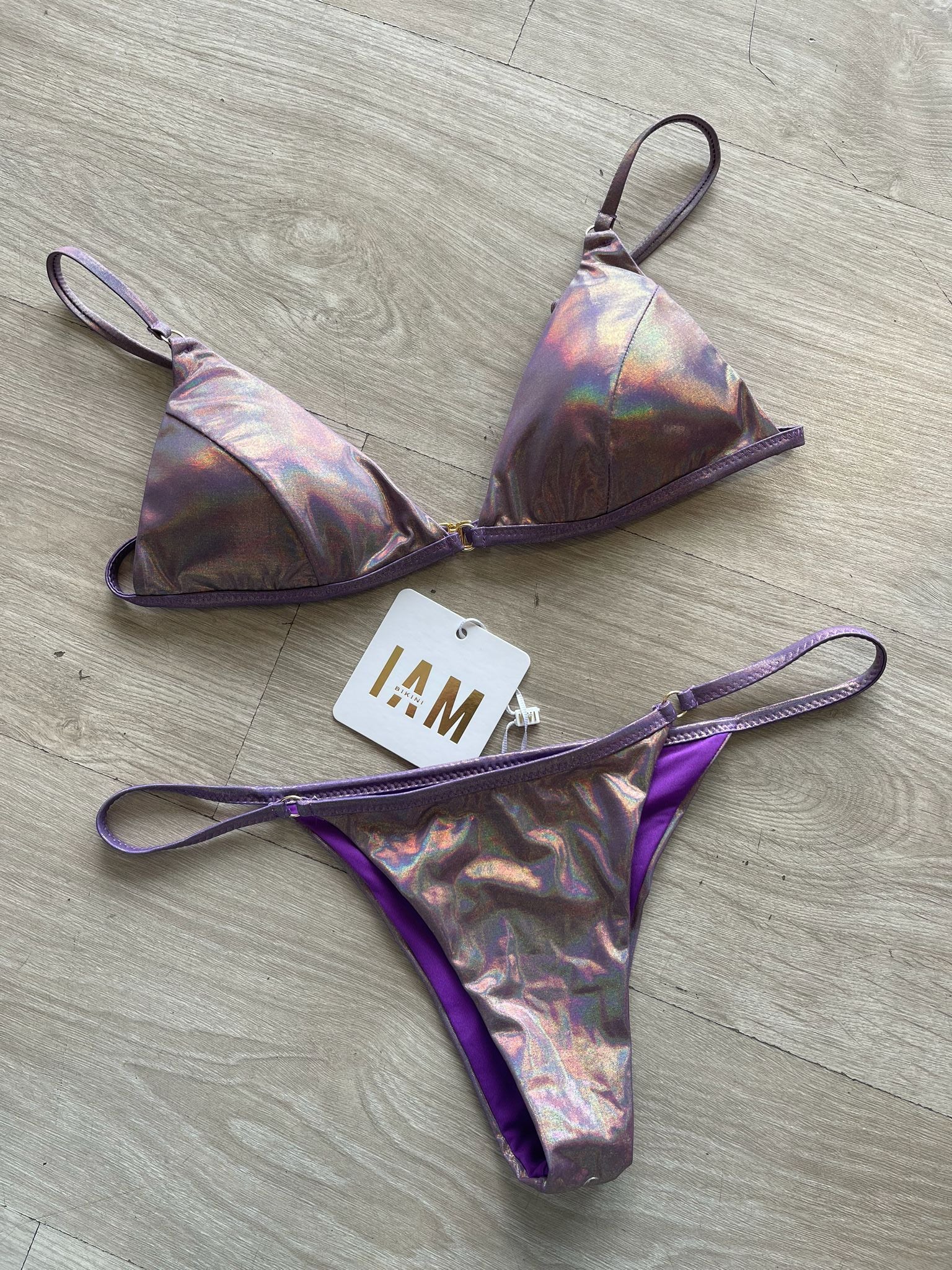 Costume triangolo laminato viola I AM
