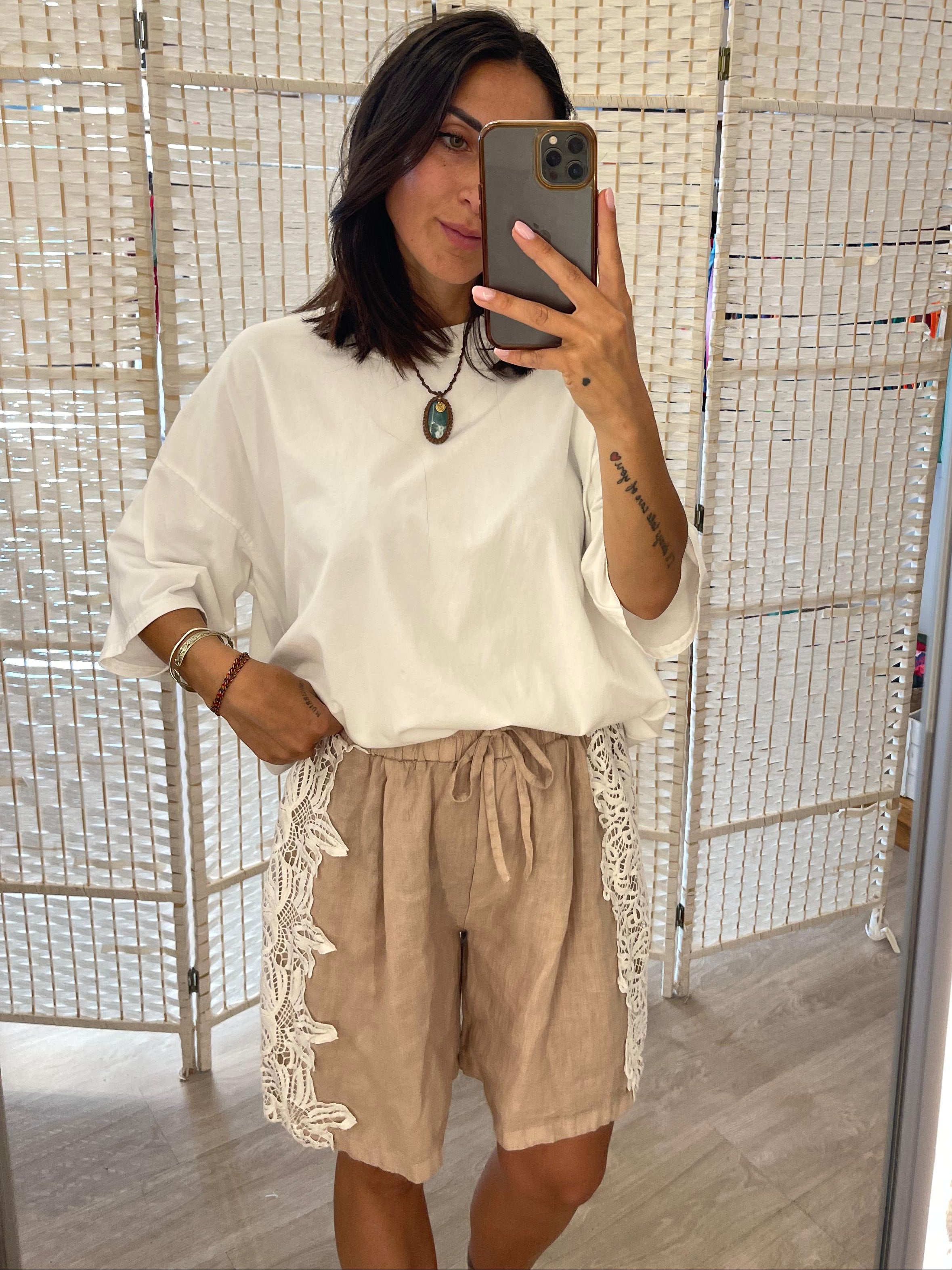 Shorts D'L con pizzo laterale