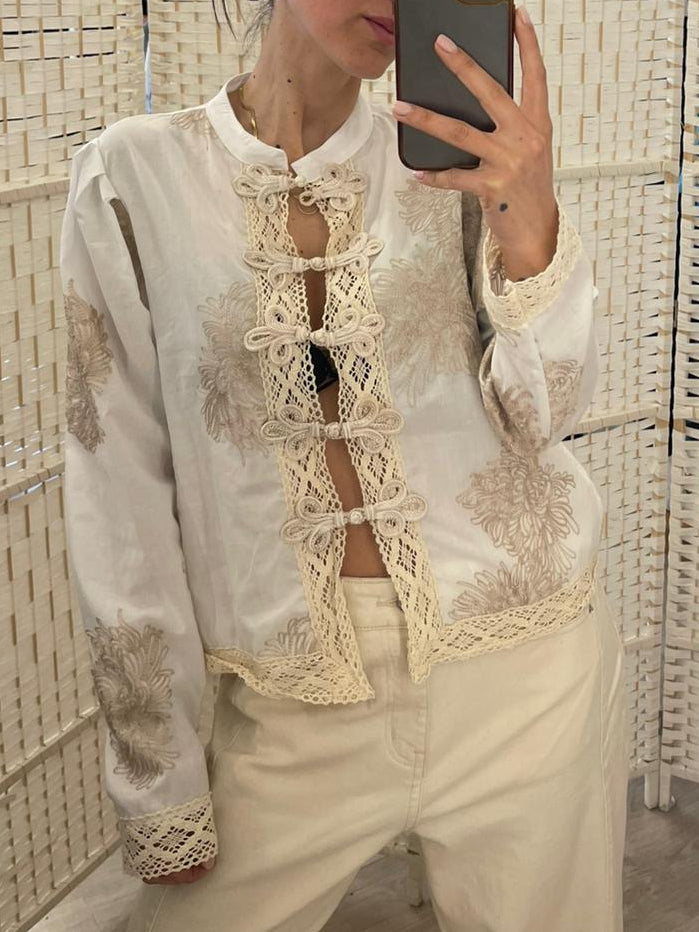 Camicia con ricami Namastè