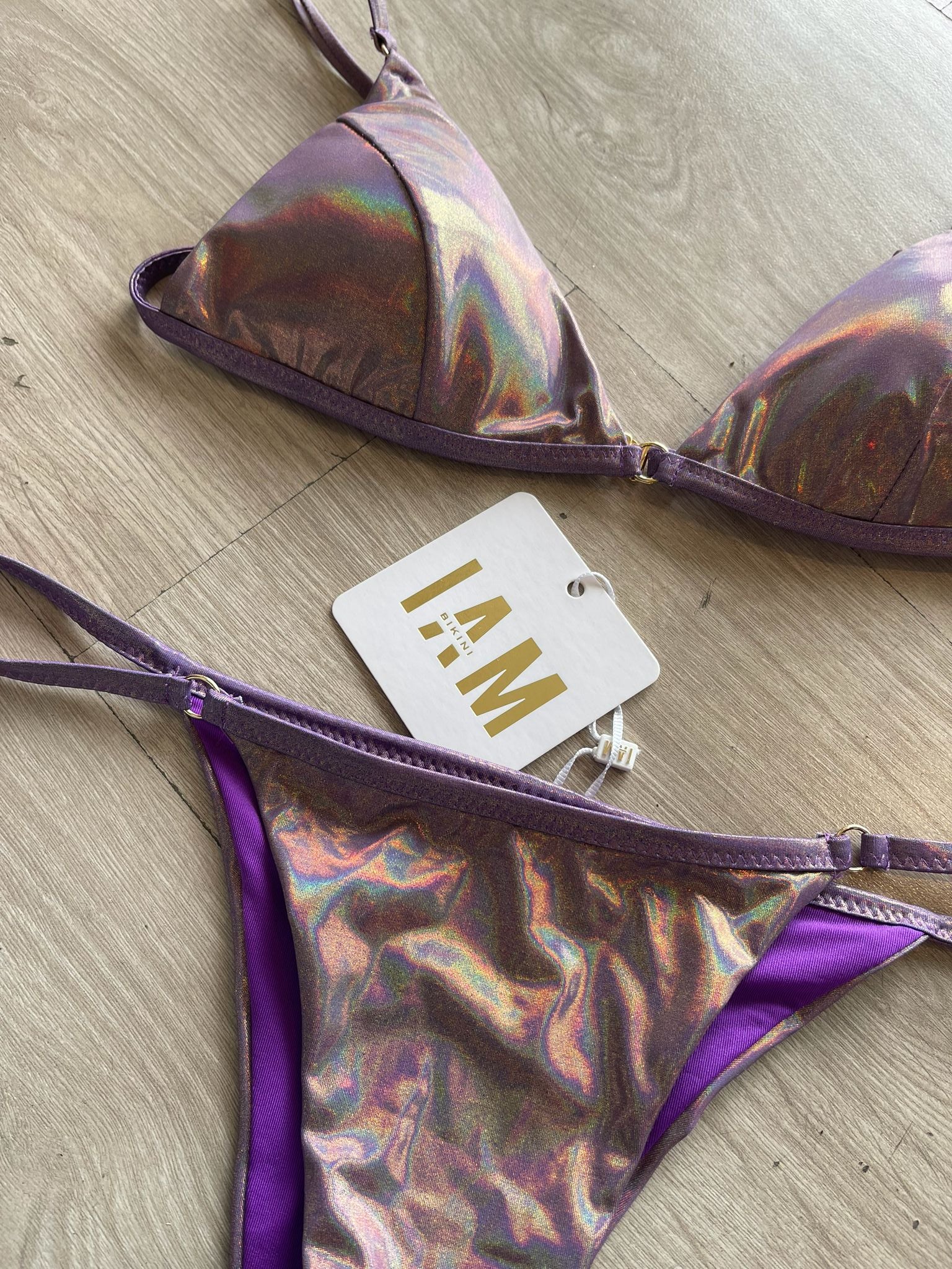 Costume triangolo laminato viola I AM