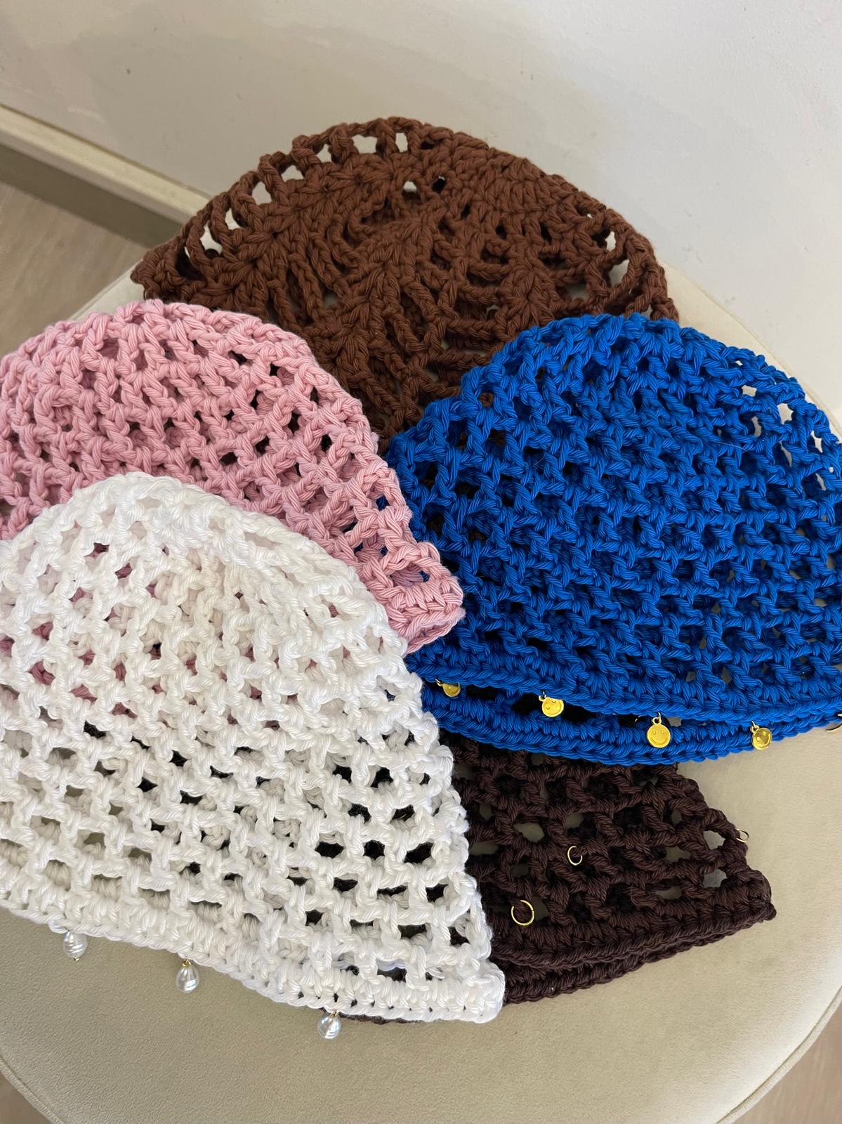 Cappellini crochet colorati