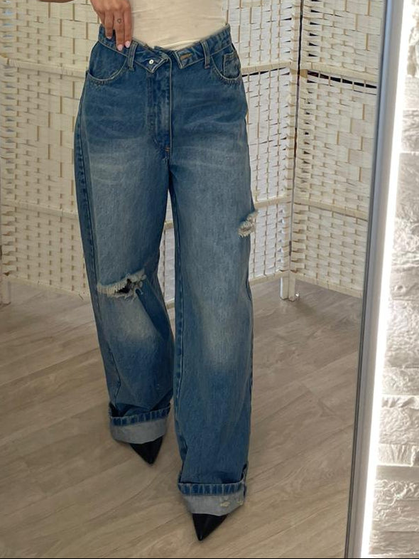 Jeans over Kikisix