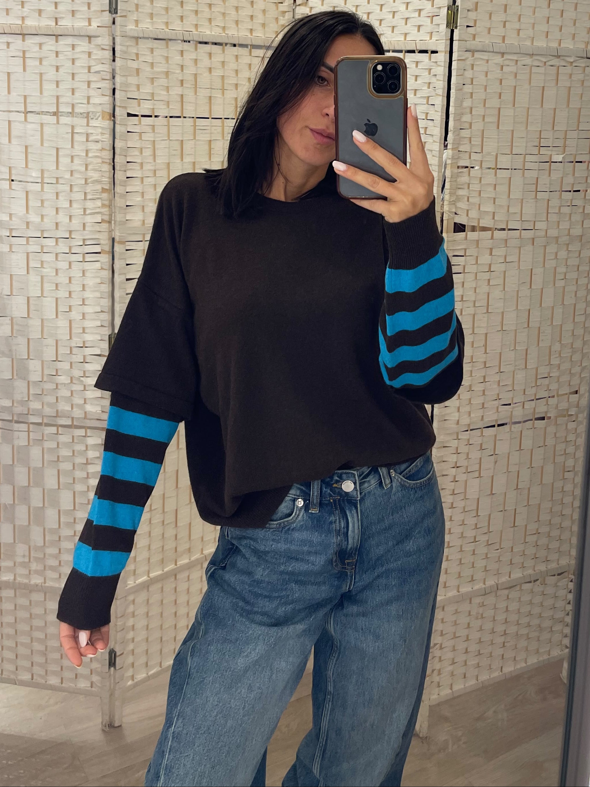 Maglia con righe azzurre Kontatto
