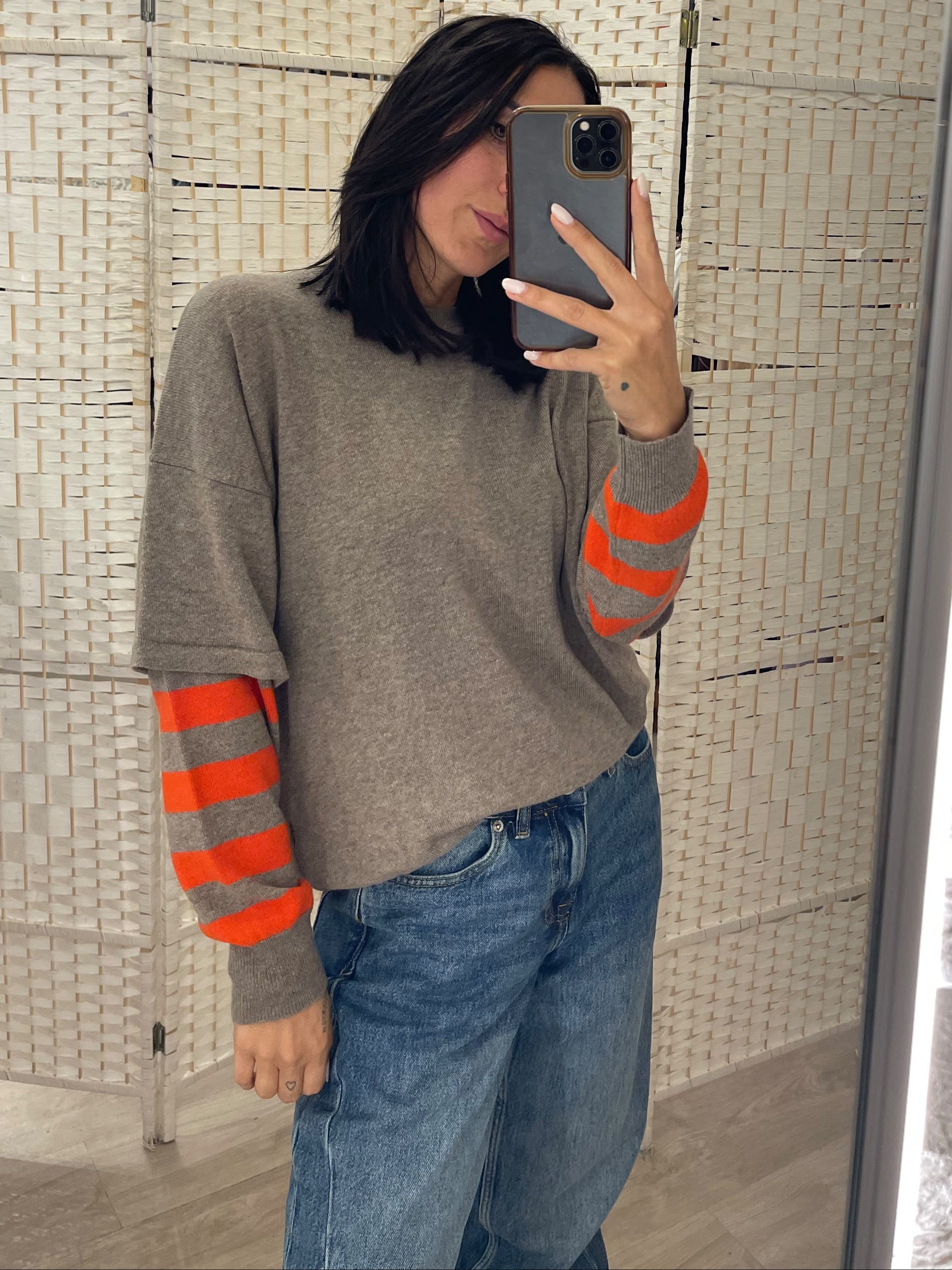 Maglia con righe arancio Kontatto