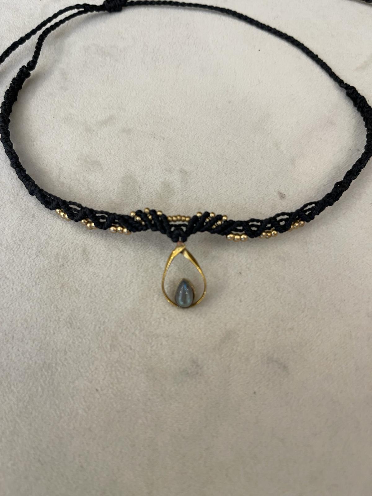Collana con pietra naturale