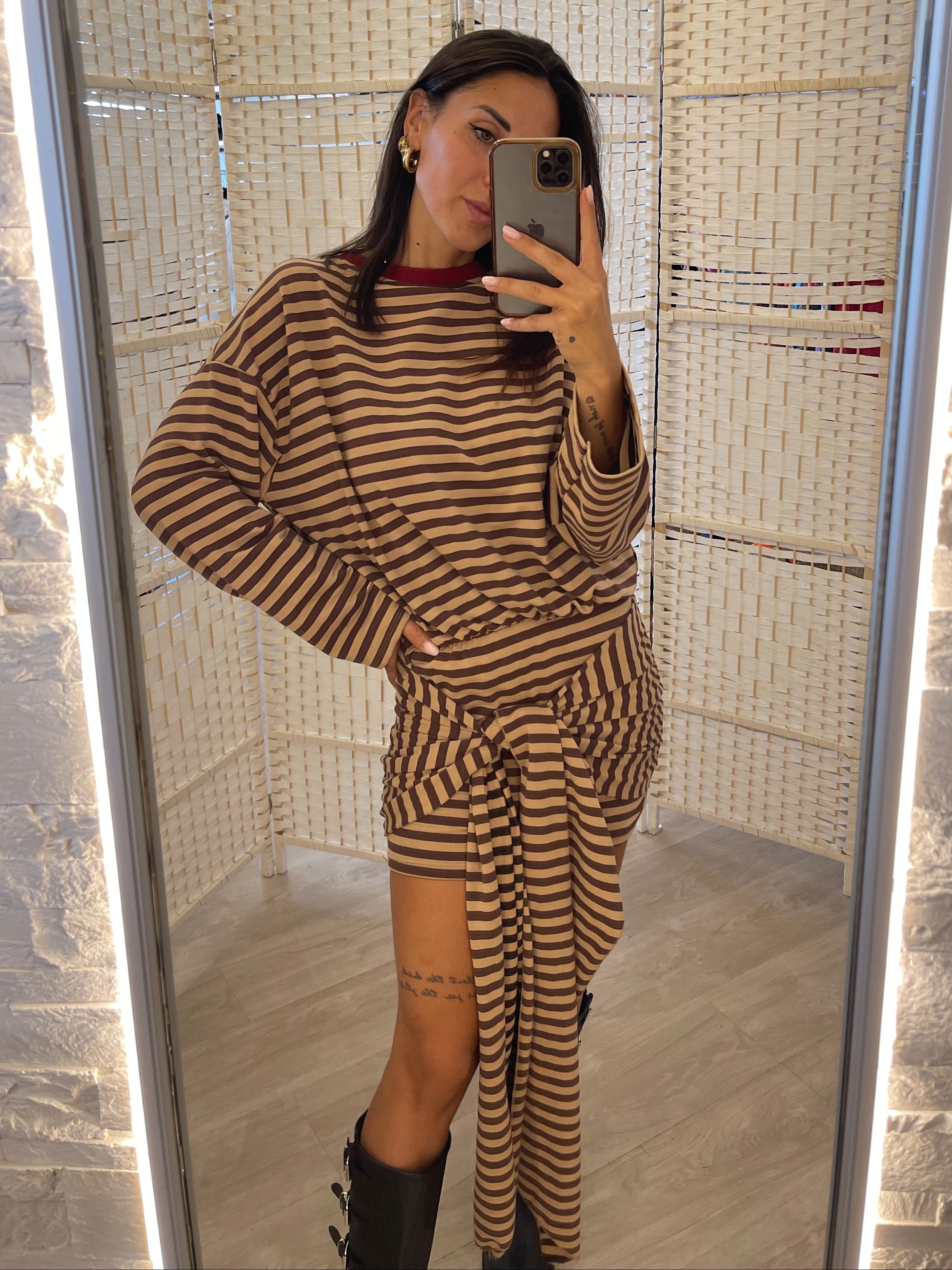 Abito corto a righe Kikisix