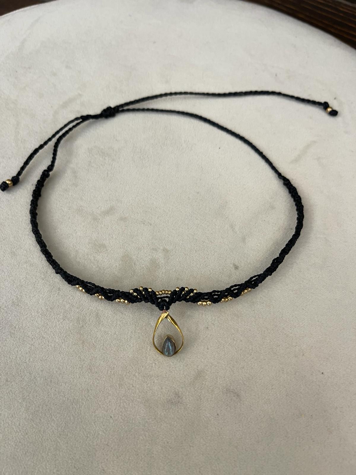 Collana con pietra naturale