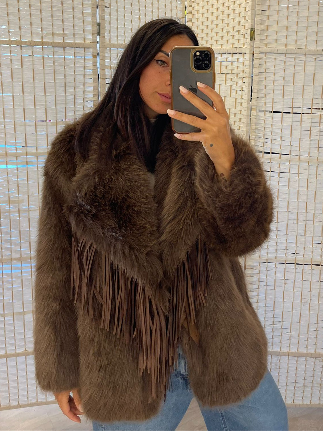 Pelliccia ecologica moro con frange rimovibili Le Voliere