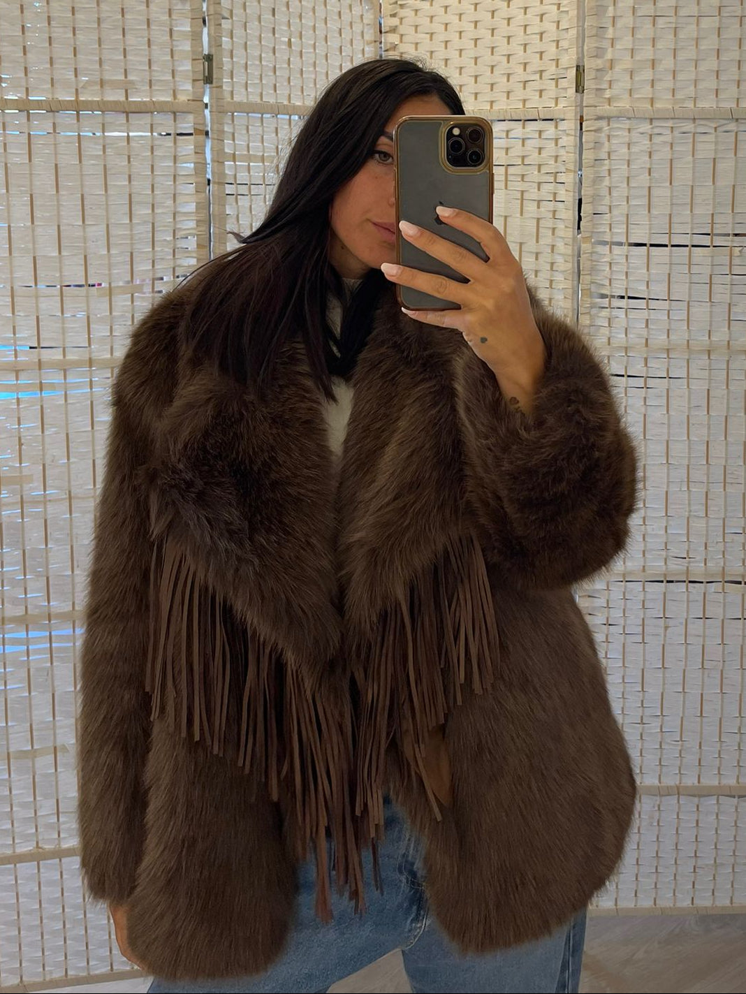 Pelliccia ecologica moro con frange rimovibili Le Voliere
