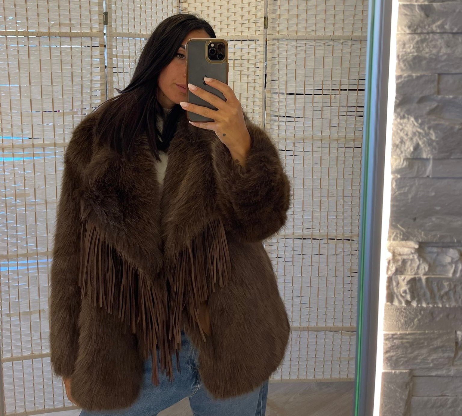 Pelliccia ecologica moro con frange rimovibili Le Voliere