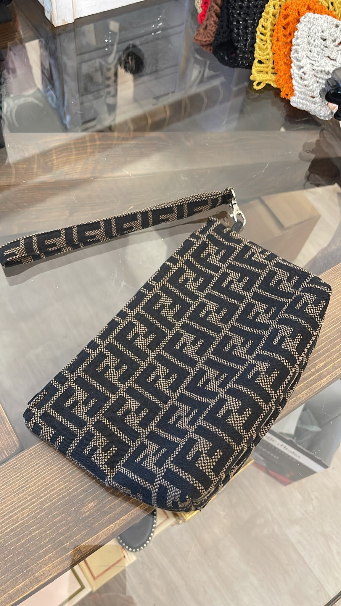 Pochette tessuto logato